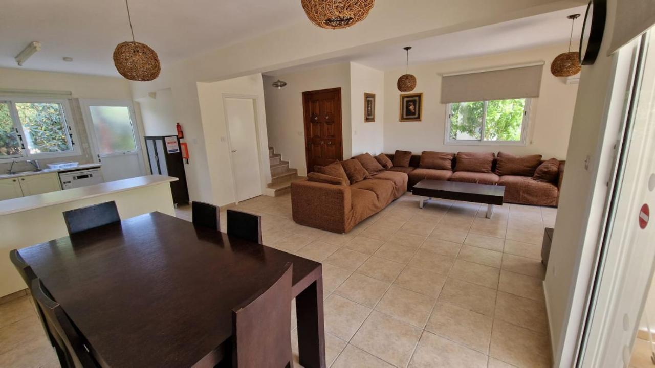 Villa Sofia Coral Bay Buitenkant foto